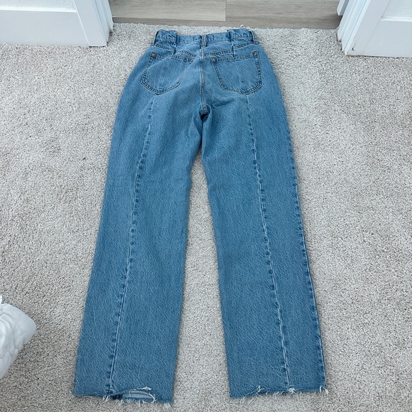 Abercrombie & Fitch Loose High Rise Jeans - Picture 2 of 2